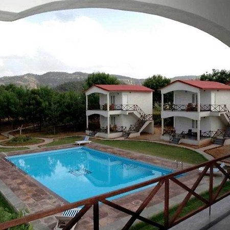 Tiger Den Resort Khilchīpur エクステリア 写真