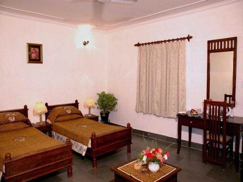Tiger Den Resort Khilchīpur エクステリア 写真