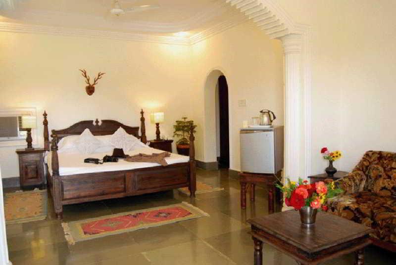 Tiger Den Resort Khilchīpur エクステリア 写真
